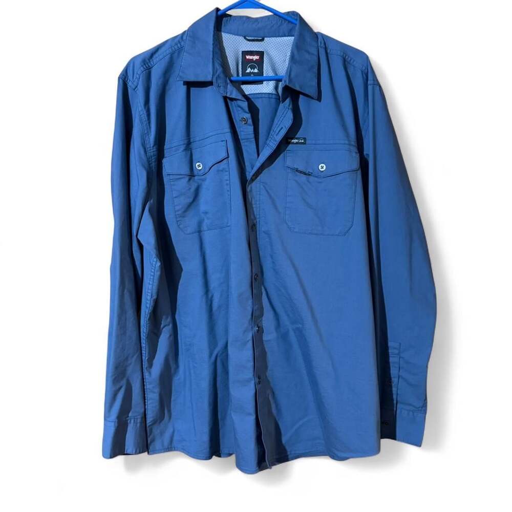 Wrangler Blue Long Sleeve Button Up Outdoor Shirt